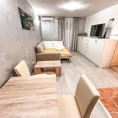 Avr Street Budva Exterior photo