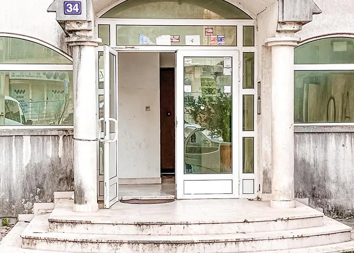 Avr Street Budva